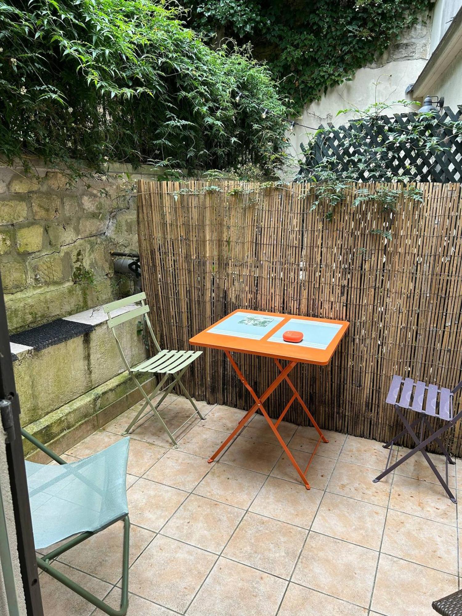 Renovated Terraced In Montmartre Appartement *