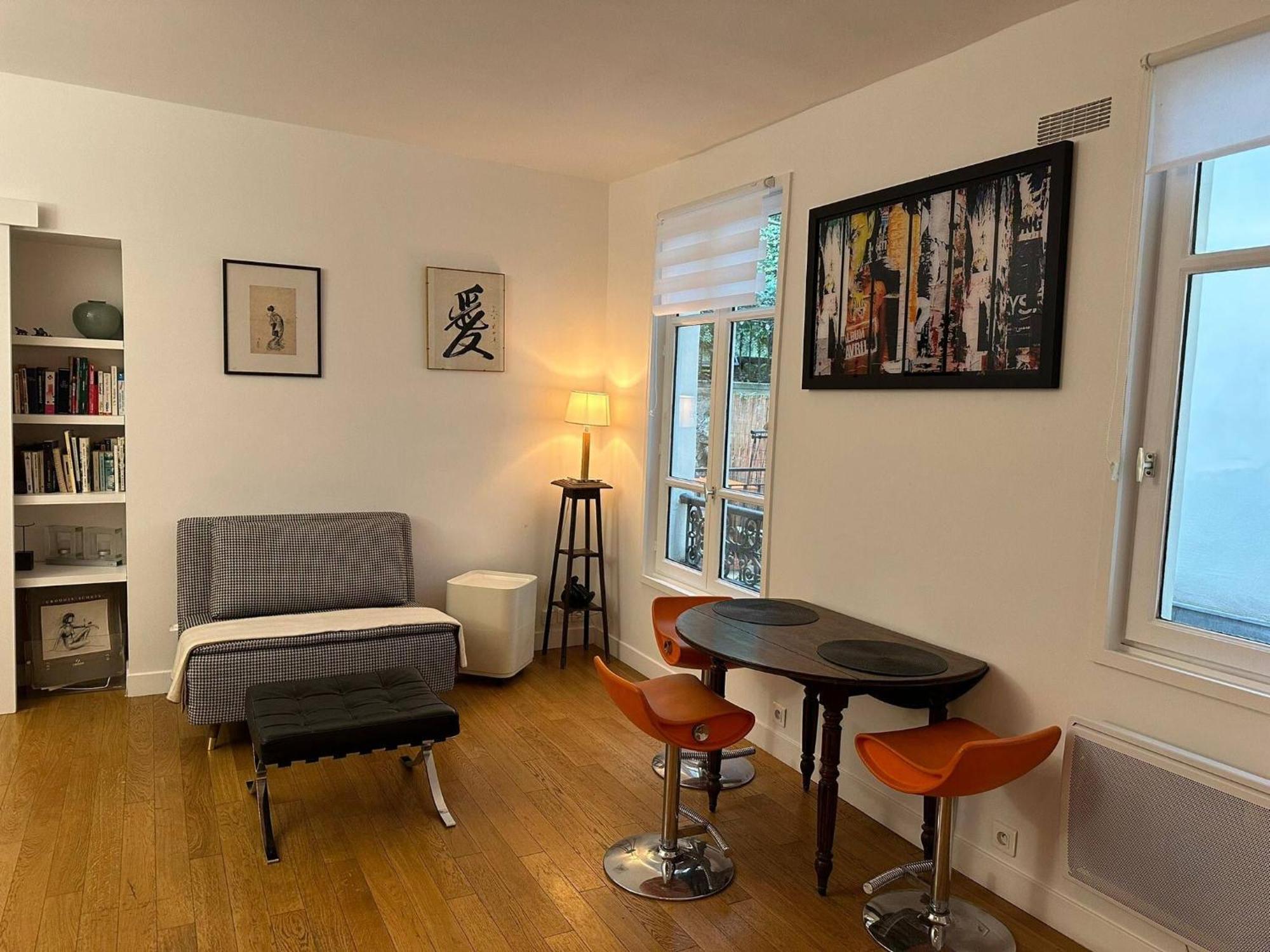 Renovated Terraced In Montmartre Appartement